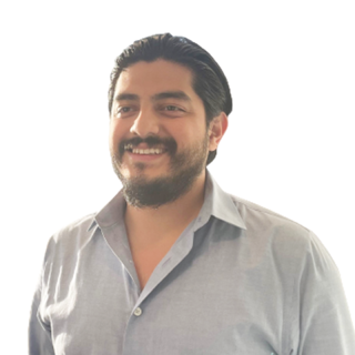 Headshot of Carlos Miranda